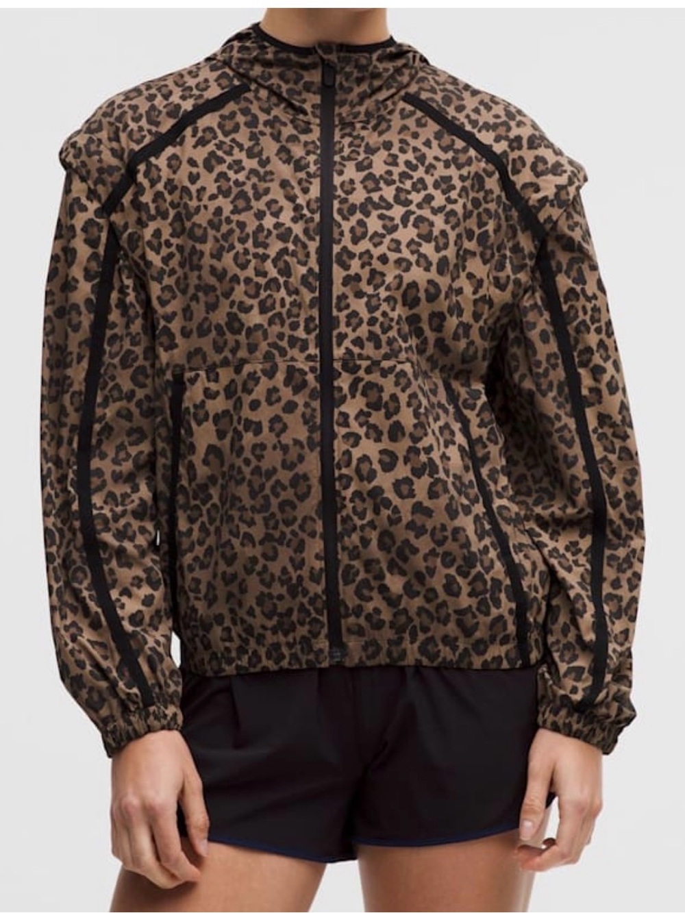 Sold out Lululemon Transformable Windbreaker Leopard Size XS NWT